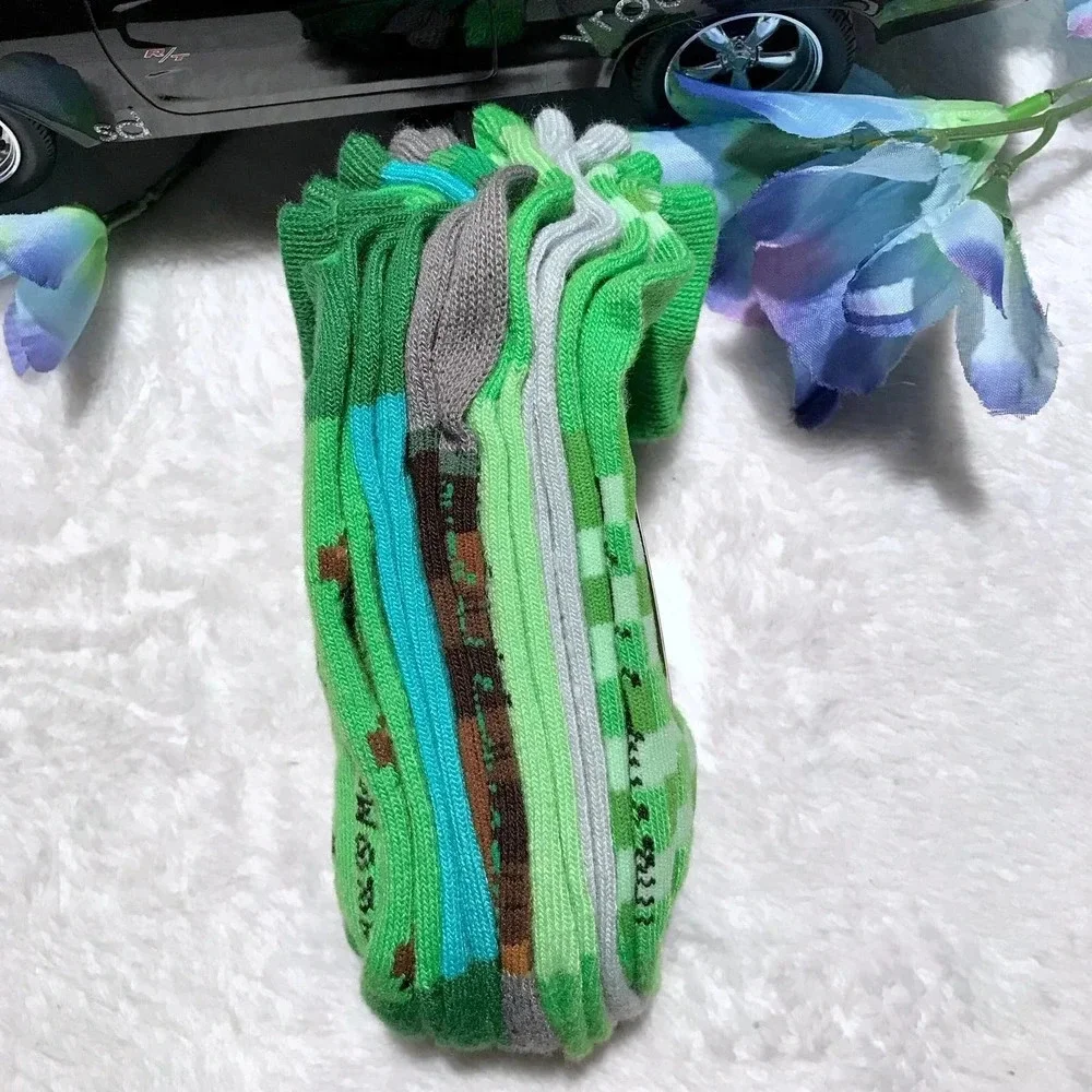 Minecraft NWT 6 Pairs No Show Socks Kids M (9-2.5)